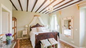 1 bedroom, premium bedding, individually decorated
