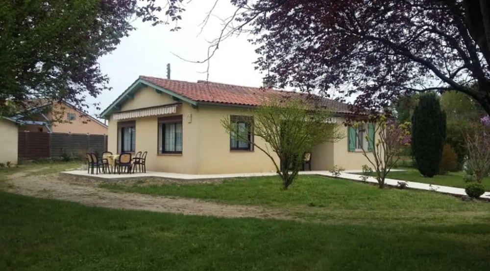House With 2 Bedrooms in Eymet, France