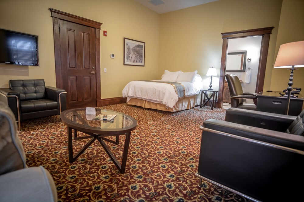 The Hackett Hotel, Marietta 152 Room Prices & Reviews Travelocity