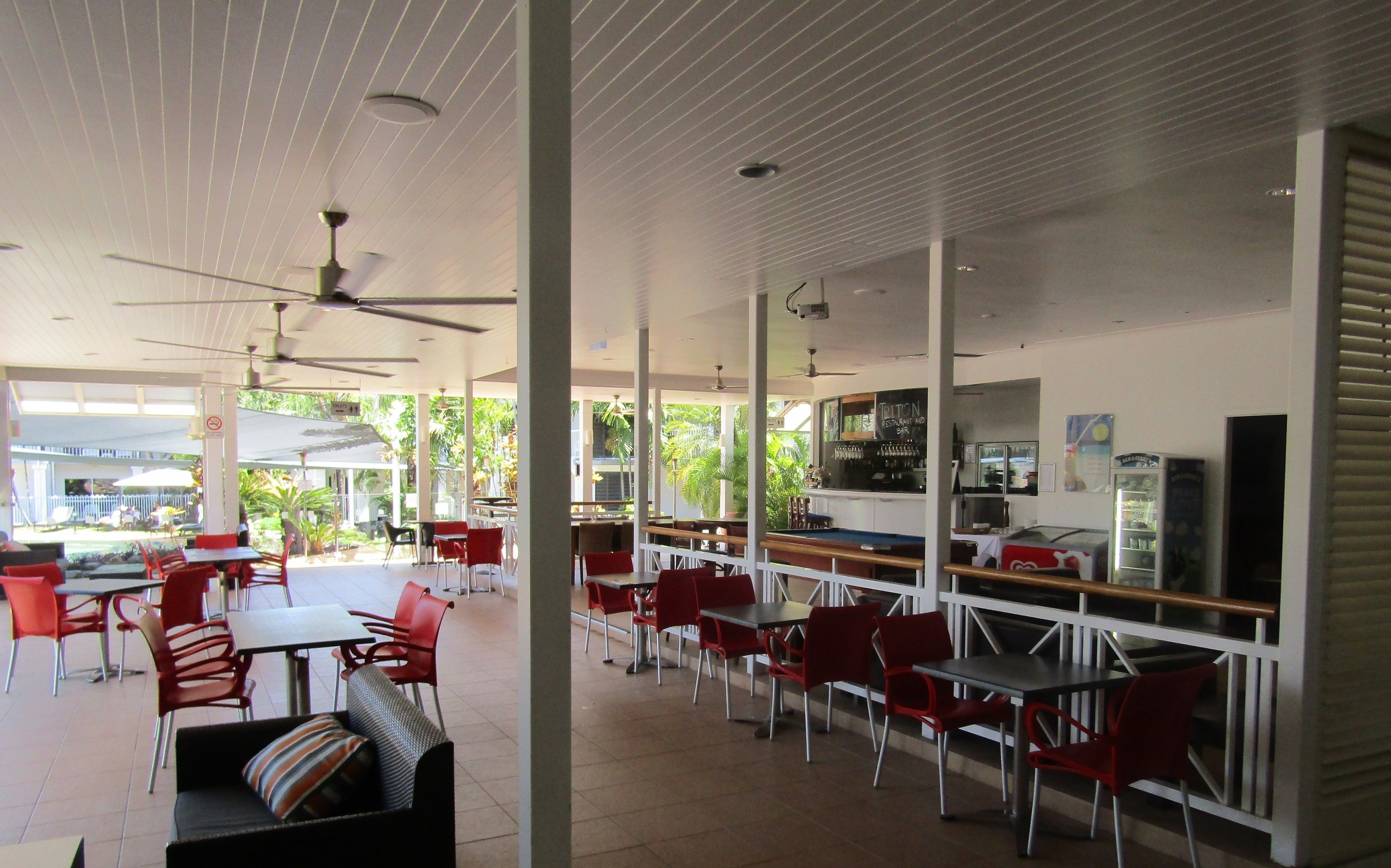 Palm Cove Resort Apartment - Free WiFi, Pools and Gym