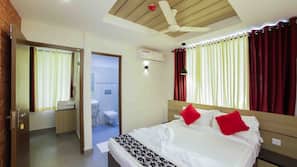 Blackout curtains, soundproofing, iron/ironing board, free WiFi