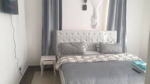 1 chambre, fer et planche à repasser, Wi-Fi gratuit, draps fournis