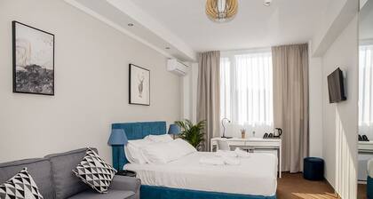 City Plaza Apartments & Rooms