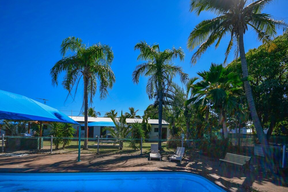 Ash's Holiday Units & Cafe AU142 Deals & Reviews (Karumba, AUS) Wotif