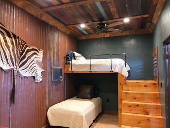 Oryx Horn Rockin Star Ranch Brenham Room Prices Reviews Travelocity Oryx Horn Rockin Star Ranch Brenham Room Prices Reviews Travelocity