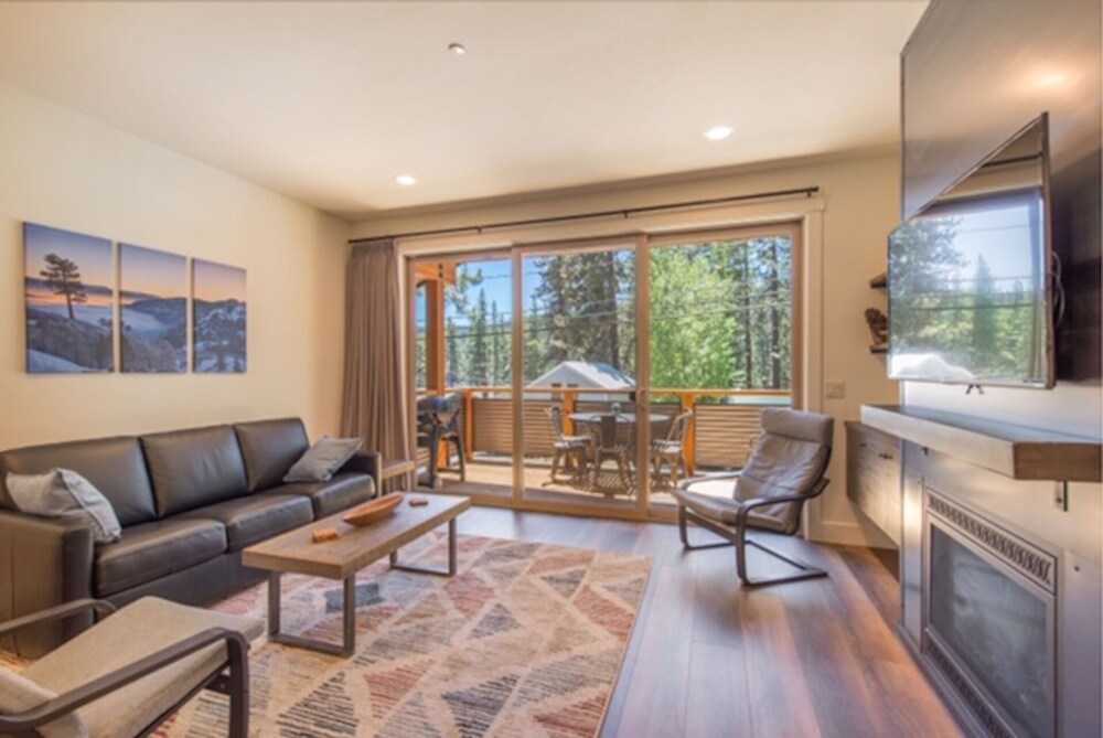 Popular Donner Lake Cabin Pet Friendly By Skiing In Lake Tahoe