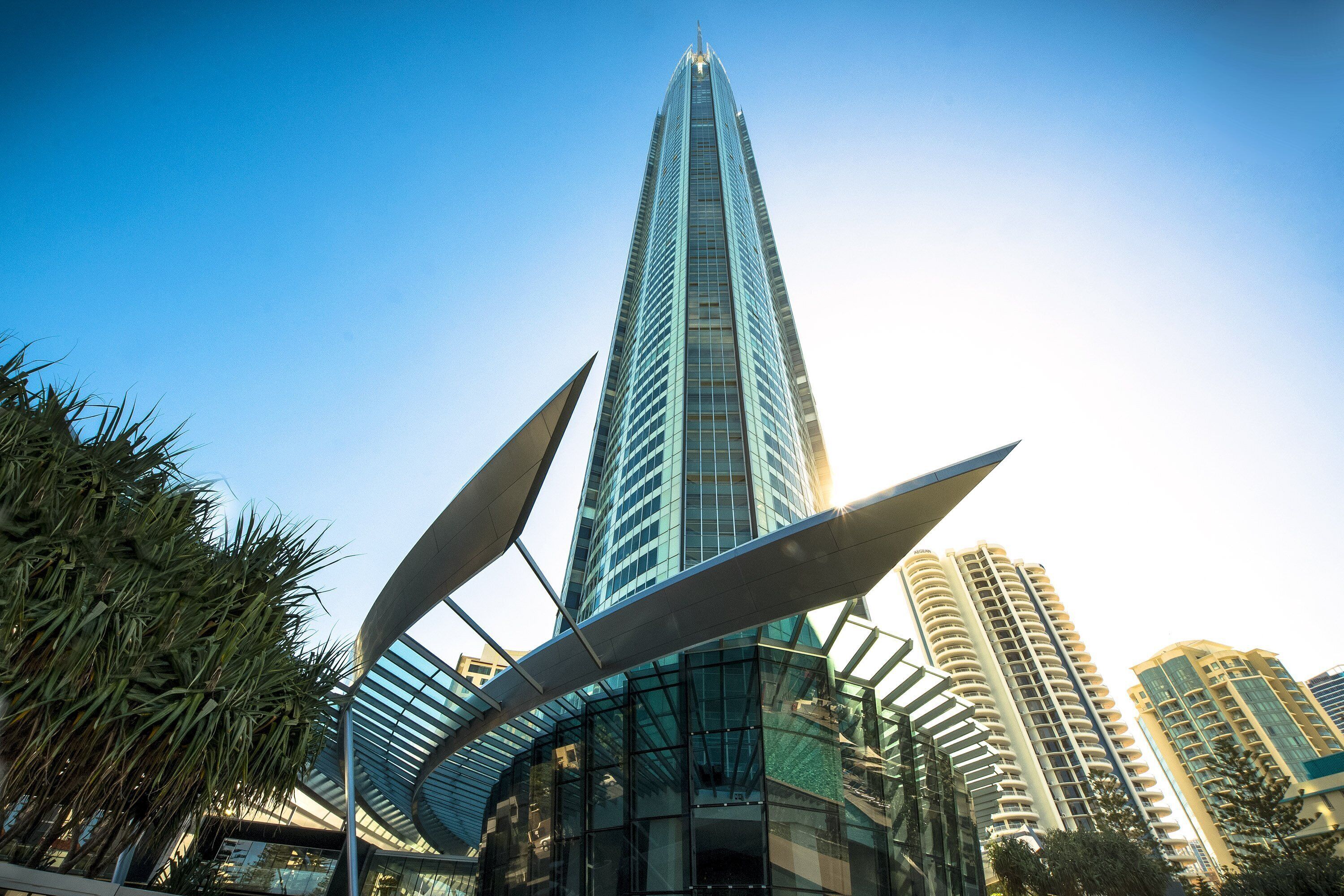 Stylish City Apartment in the Heart of Surfers Paradise at Q1 - 250m to Beach
