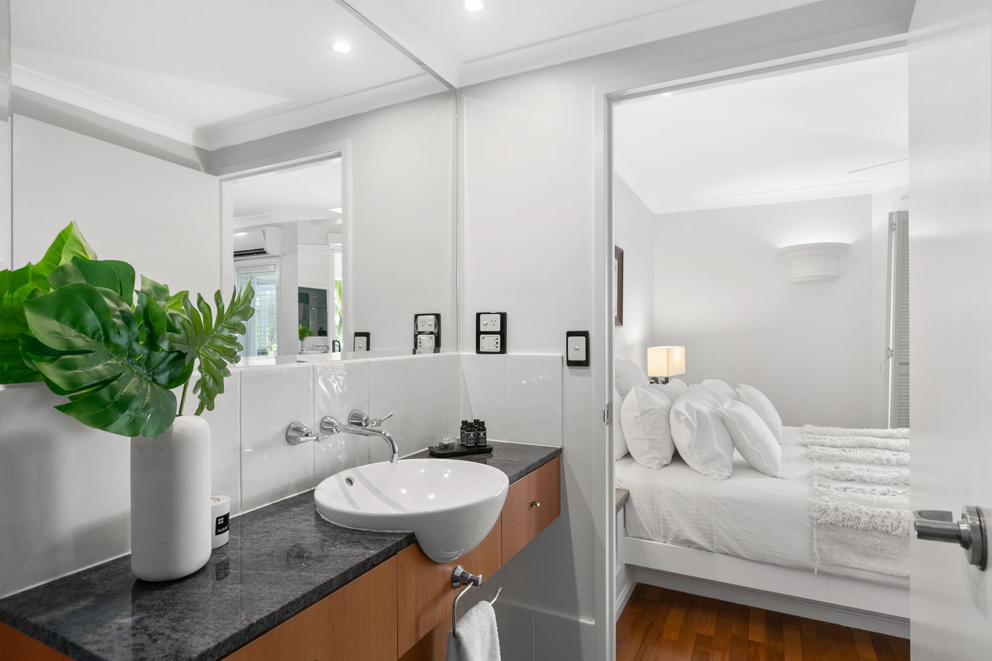 Beachfront Apt. In Alamanda Beachfront Resort (17)