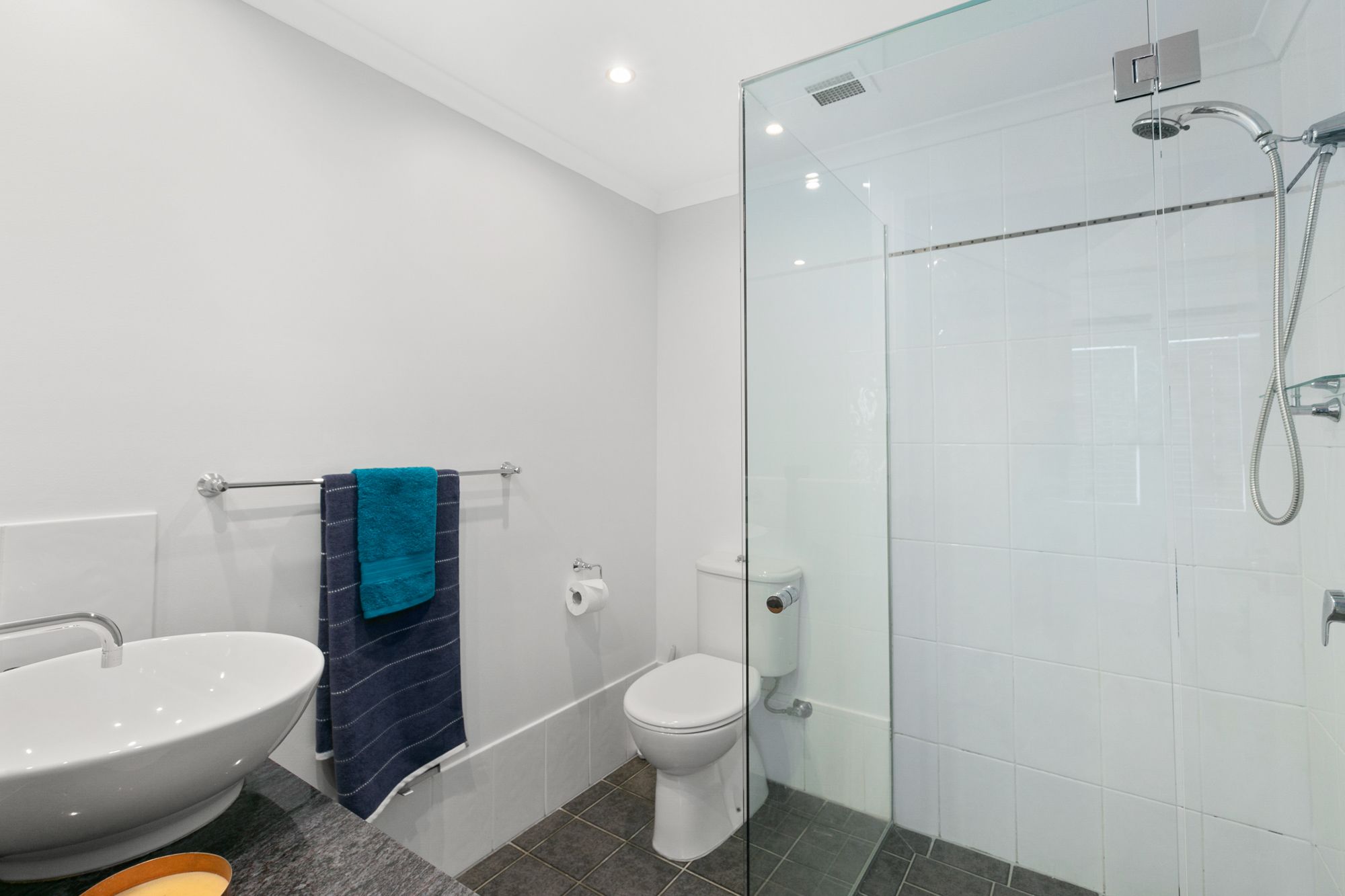 Beachfront Apt. In Alamanda Beachfront Resort (17)