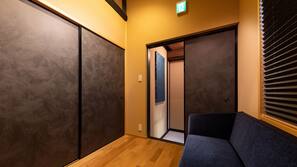 1 bedroom, premium bedding, down comforters, memory foam beds