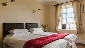Iron/ironing board, free WiFi, linens