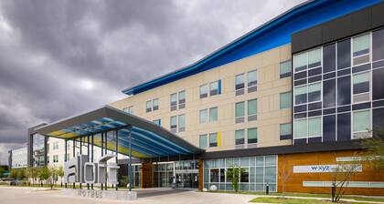Aloft Austin Airport, a Marriott Hotel