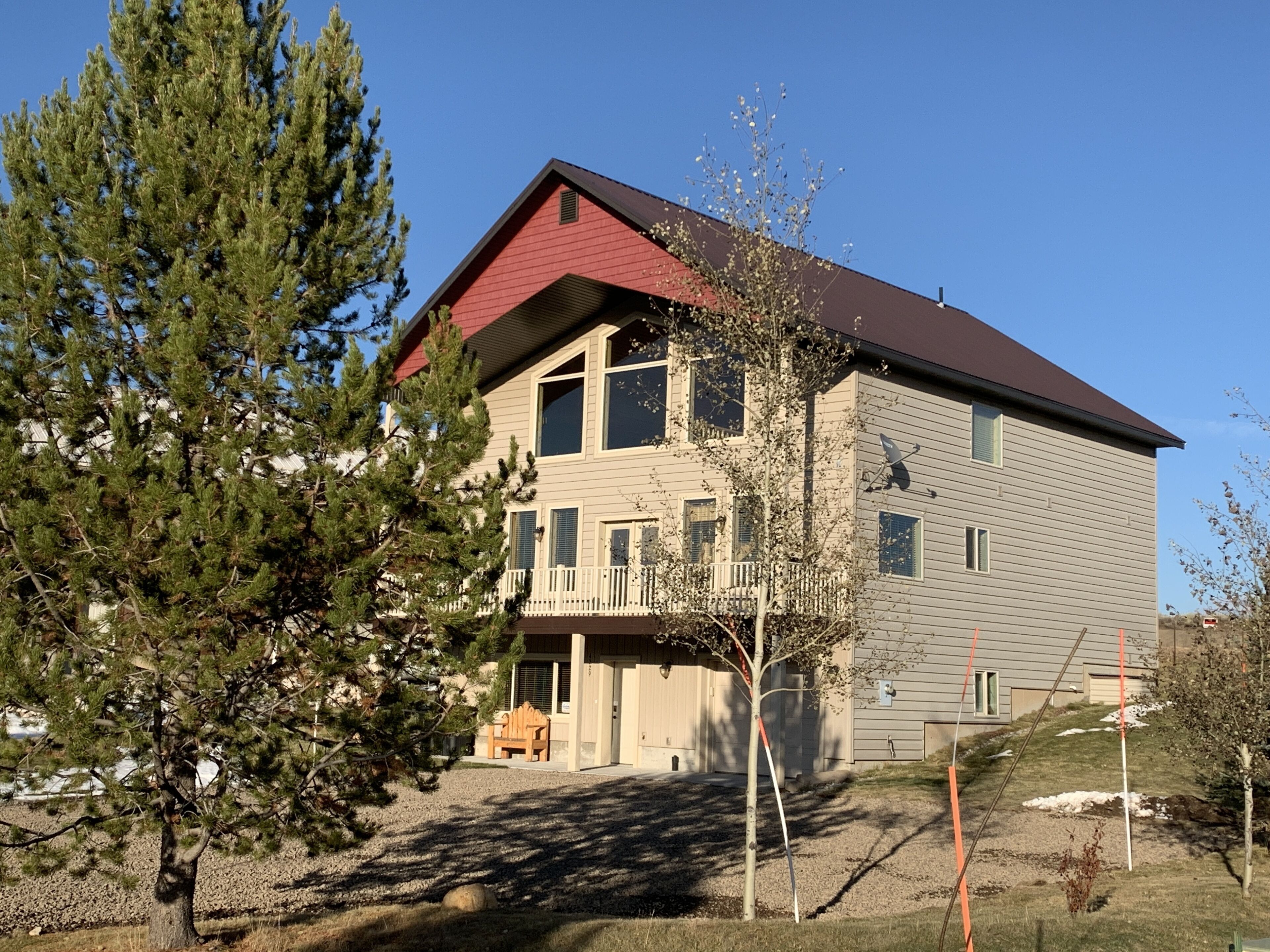 ? 22 Miles to Yellowstone ~ Large Open Floor Plan ~ Foosball ~ 2 Living Rooms in Island Park, United States
