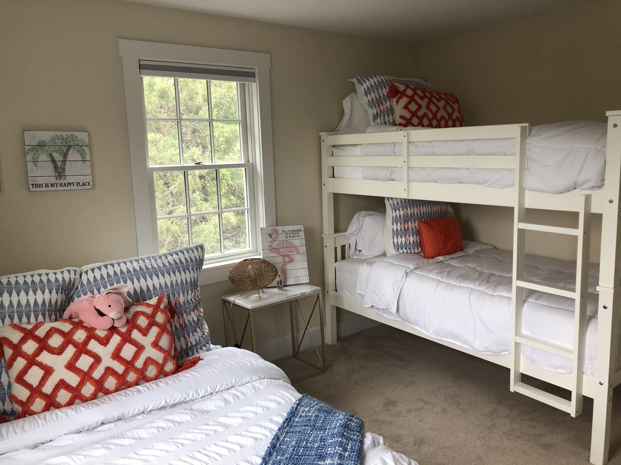 NEW! Luxury 5 Bedroom Home-High End Amenities. Central Location ! in Nantucket, United States