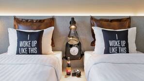 Cortinas opacas, sistema de insonorización, wifi gratis y ropa de cama