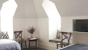 1 bedroom, minibar, individually decorated, individually furnished