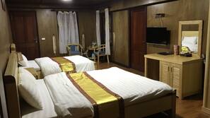 Minibar, két bảo mật tại phòng, trang trí khác biệt, bàn