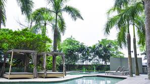Indoor pool, outdoor pool