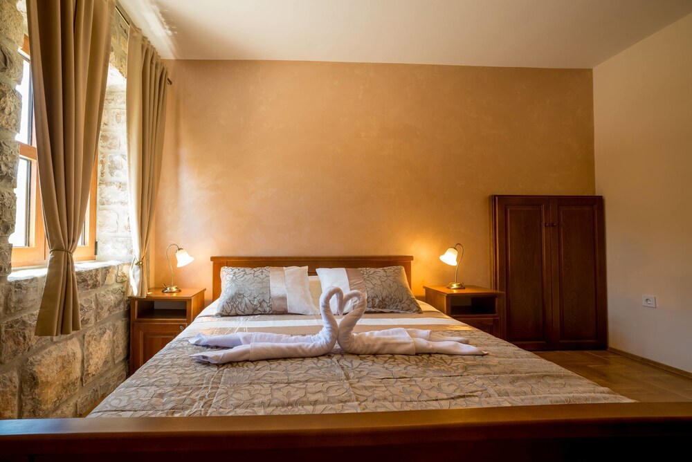 Villa Old Castle In Vranovici Hotel Rates Reviews On Orbitz