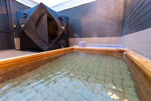 Glamping (with Open Air Bath, Tent sauna) | Free WiFi, bed sheets