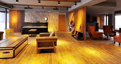 Jazz Hotel