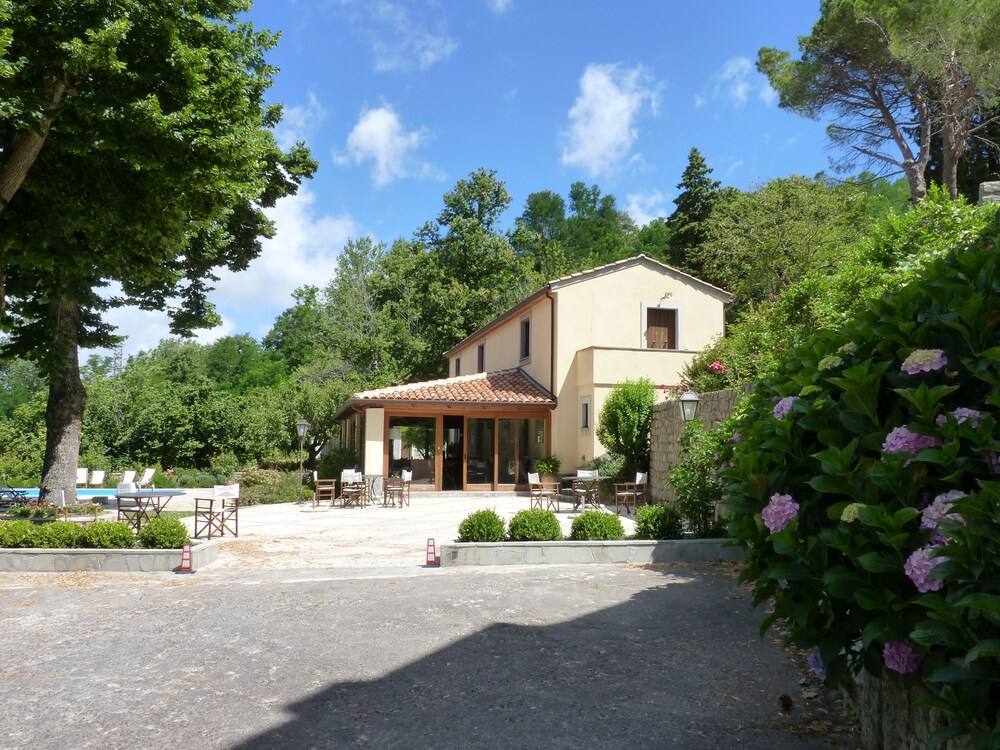 Valle Maira, Agriturismo nel Parco dei Nebrodi