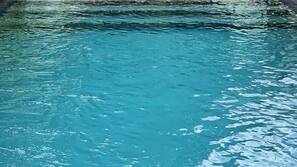 Piscine extérieure (ouverte en saison)