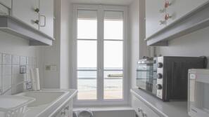 Fridge, microwave, oven, hob