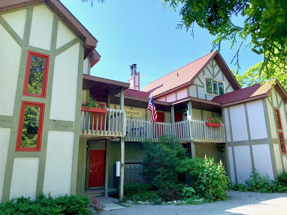 Sunset Condominiums, Mackinac Island Room Prices & Reviews Travelocity