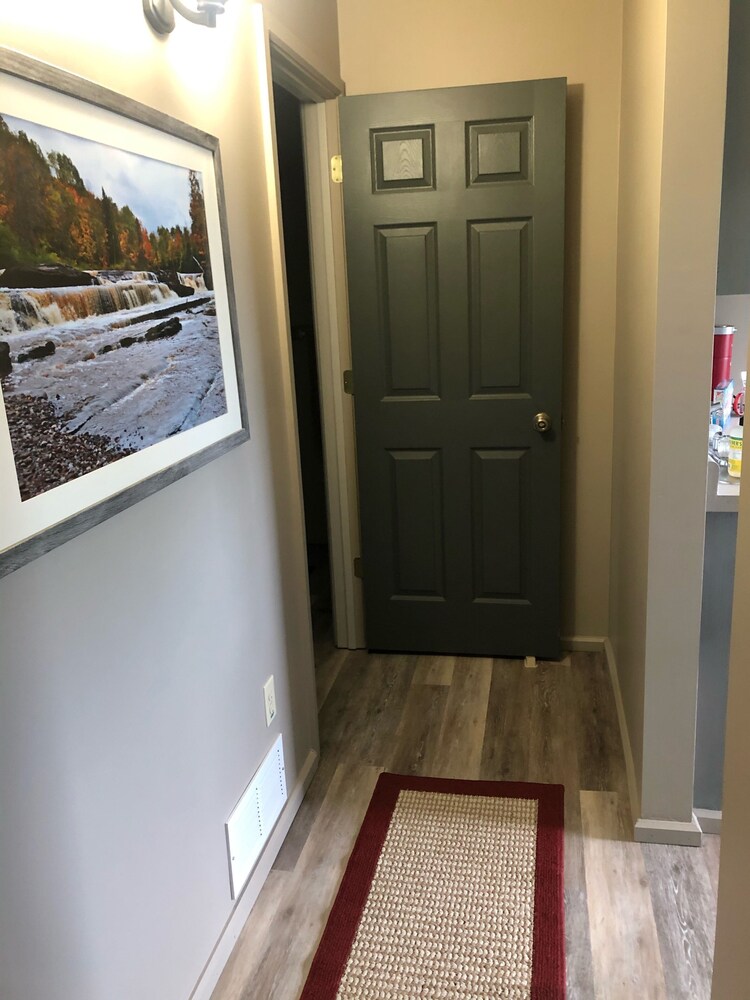 Clean & Cozy family friendly cabin close to the Porcupine Mountains