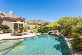 Ahwatukee Az Pool Mini Golf Corn Hole Bbq Station Reviews