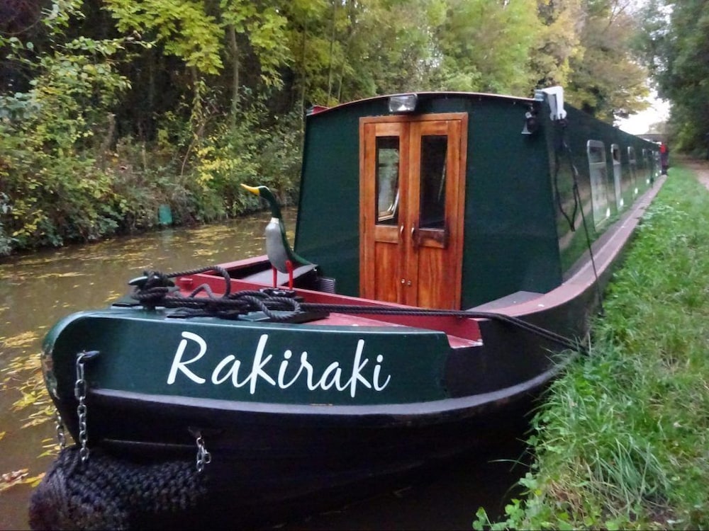 Narrowboat - Sleeps 10 - Raki Raki - 69ft in Stockport, United Kingdom