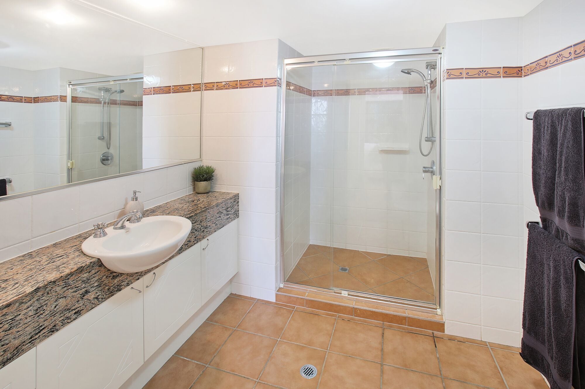 Cotton Tree Absolute Waterfront