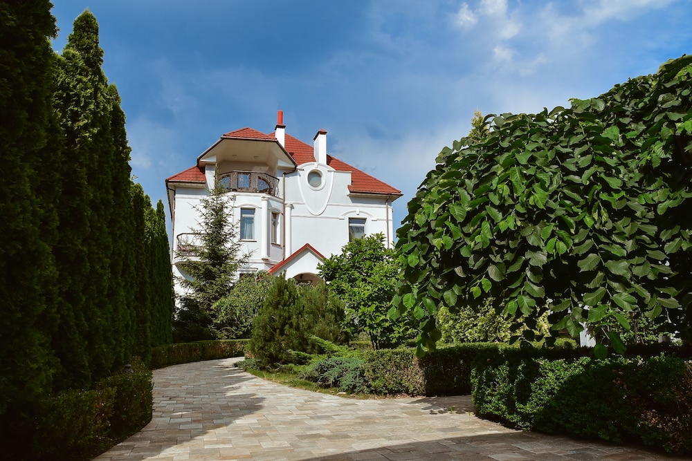 Photo - Bortnichi House