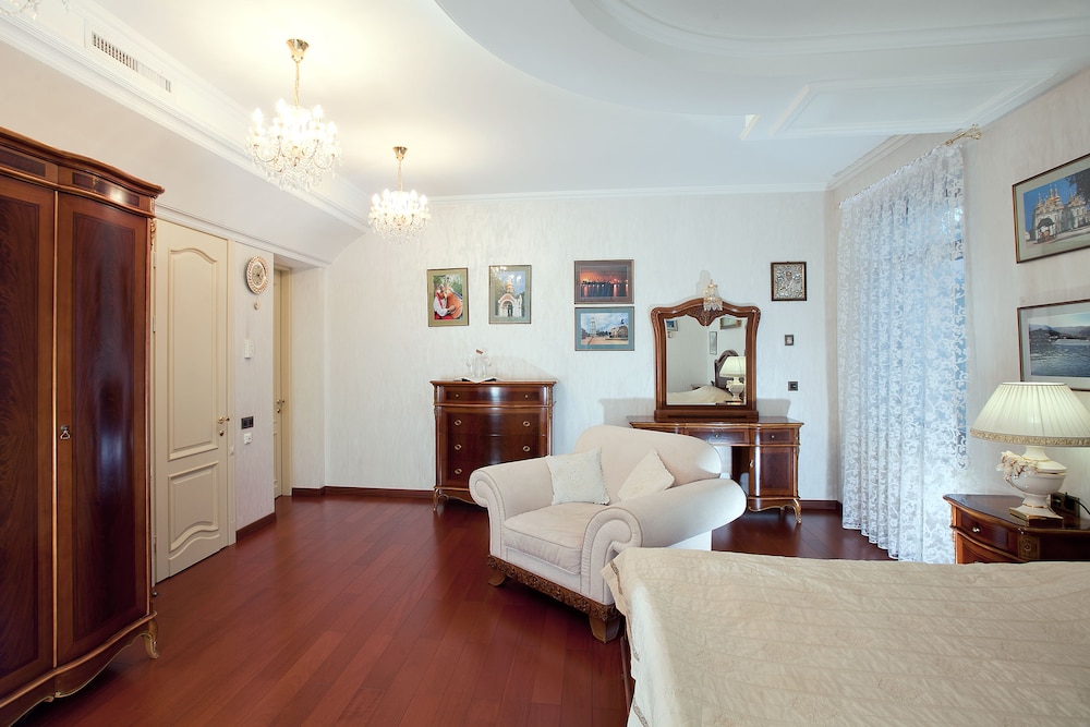 Photo - Bortnichi House