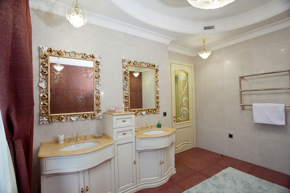 Photo - Bortnichi House