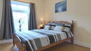 Iron/ironing board, free WiFi, linens