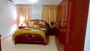 Minibar, individually decorated, individually furnished, blackout drapes