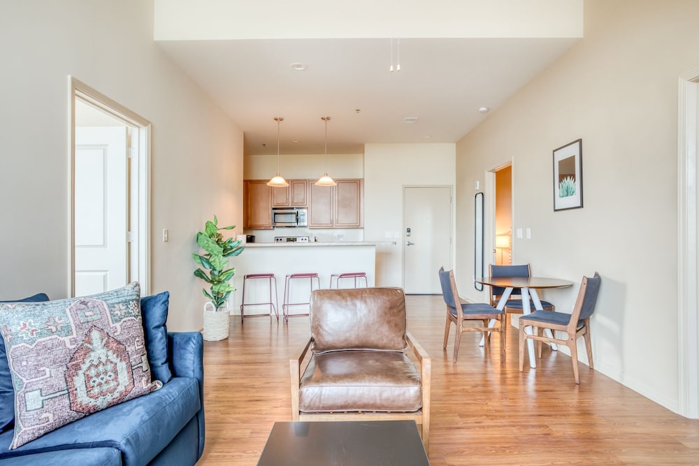 Mint House Greenville Downtown in Greenville Best Rates & Deals on