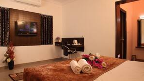 1 bedroom, linens