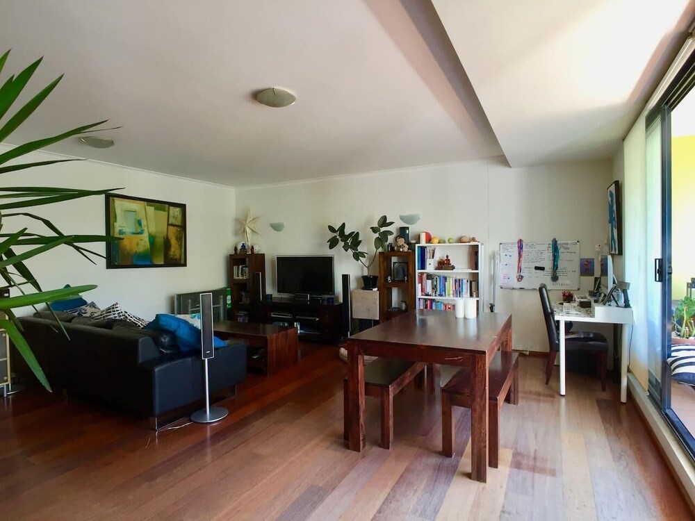 Private Room in Garden Oasis Close to City