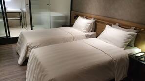 Premium bedding, in-room safe, individually furnished, desk