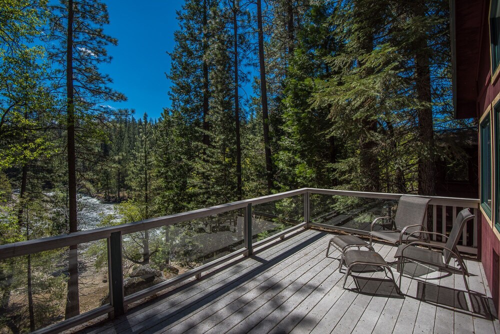Yosemite Riverside Cabin View And Swimming Hole Wood Burning