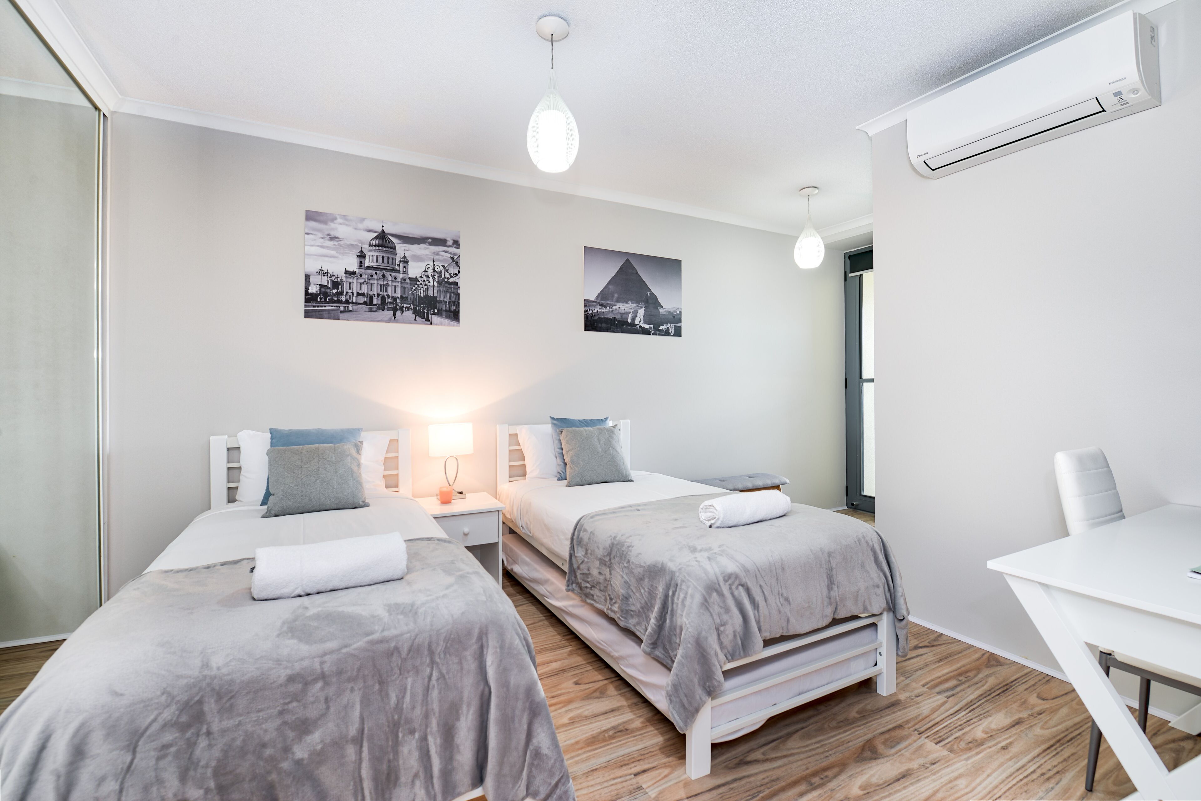 Spectacular Riverside Apartment ~ Brisbane Cbd!