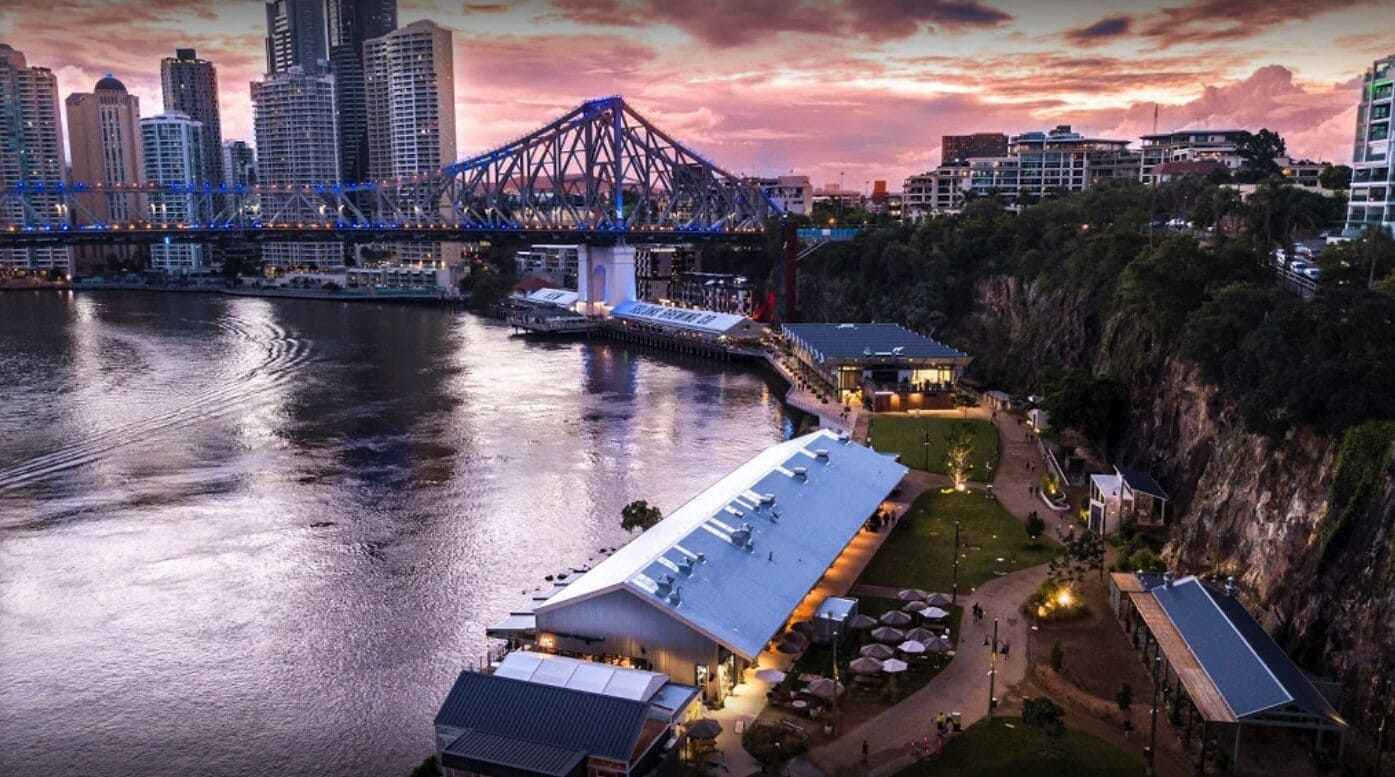 Spectacular Riverside Apartment ~ Brisbane Cbd!