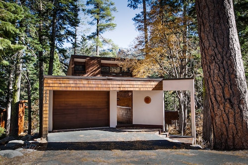 Brewster S Files 50m Lawsuit Against Roofing Company And Workers Following Banff Hotel Fire Ctv News