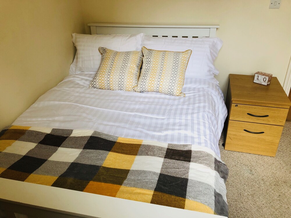 2 Bed Flat Beside Holloway Rd Archway Station In London