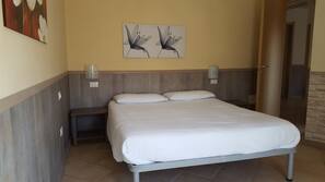 Con arredamento individuale, tende oscuranti, insonorizzazione