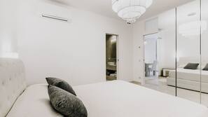 1 bedroom, individually decorated, individually furnished, desk