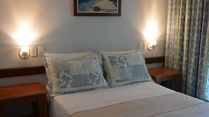 Frigobar, cofres nos quartos, Wi-Fi de cortesia, roupa de cama